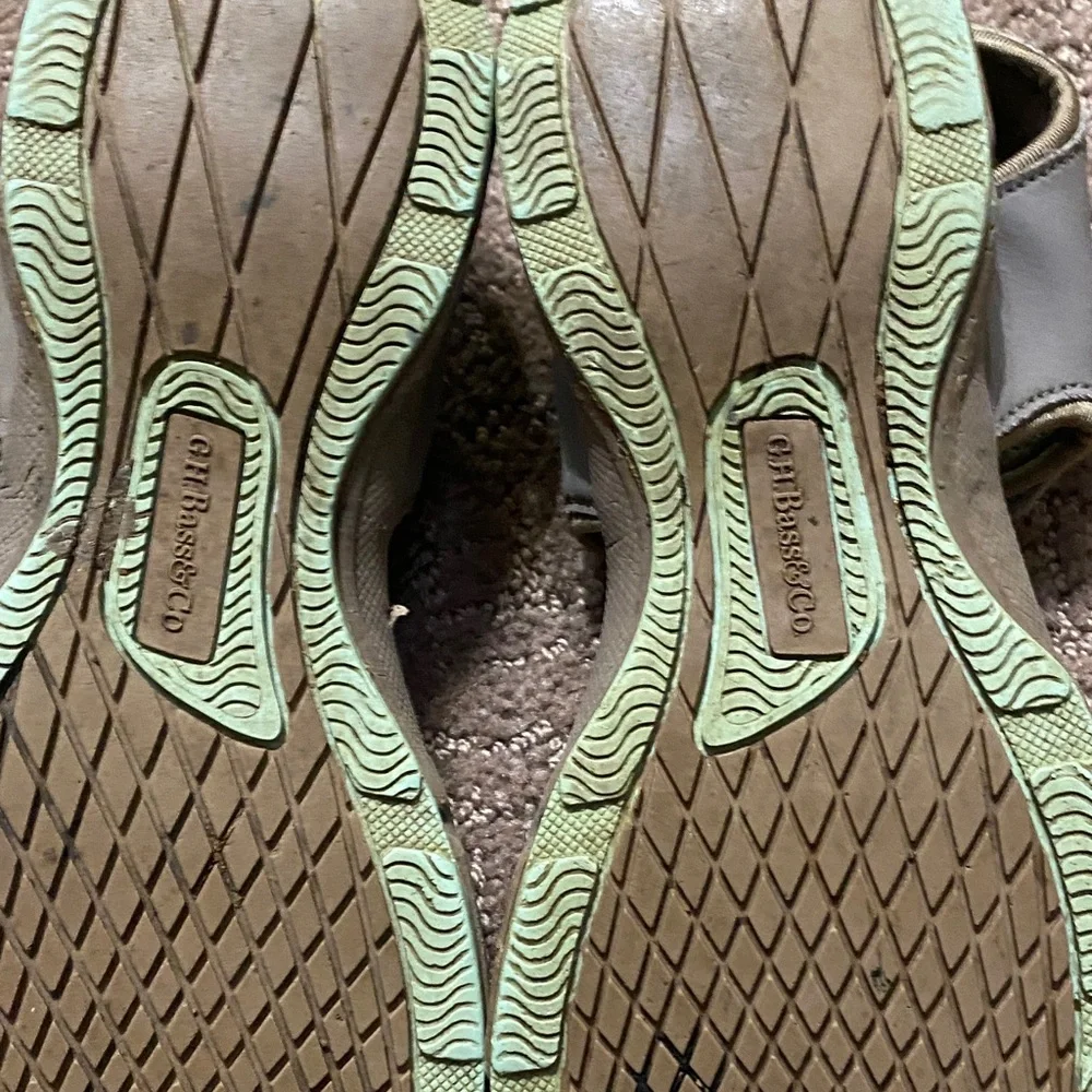 G.H. Bass & Co. Blue  and Taupe Size 8 Sandals Summer Vacation Resortwear Fall